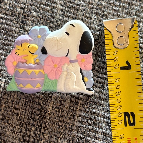 Vintage Hallmark Peanuts Snoopy & Woodstock Easter Pin/Brooch - Picture 5 of 5